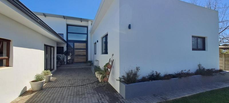 5 Bedroom Property for Sale in Riversdale Western Cape